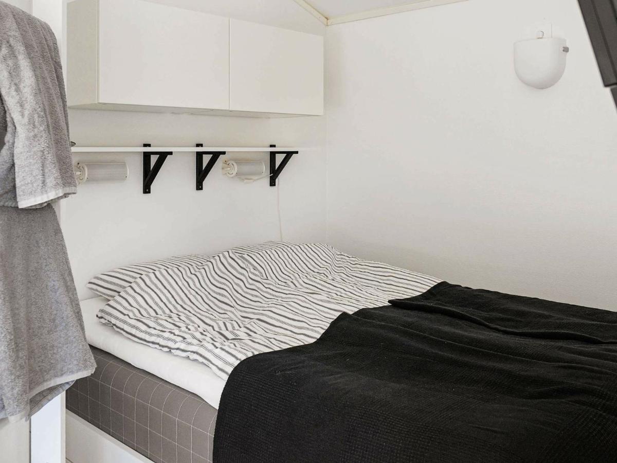 4 Person Holiday Home In Sk Rhamn Skärhamn Стая снимка